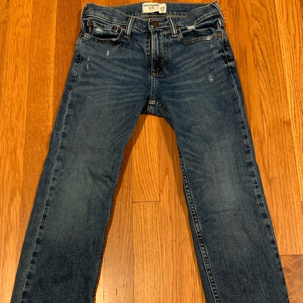 Boys Abercrombie Jeans size 9/10- like new - Picture 1 of 4